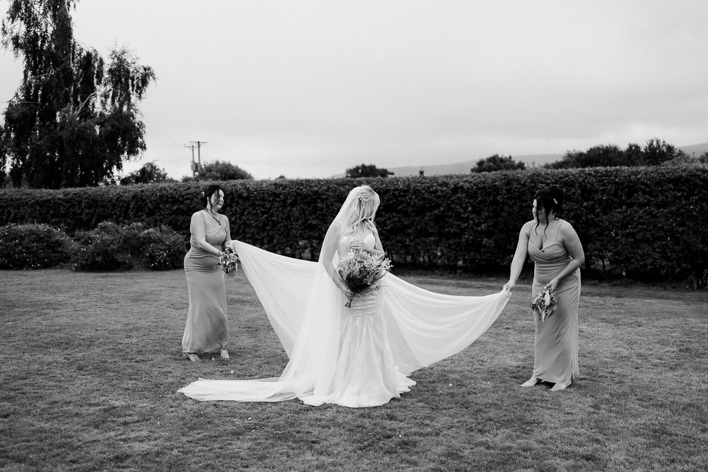 BARN AT BRYNICH WEDDING PHOTOGRAPHY BRECON 016 BARN AT BRYNICH WEDDING PHOTOGRAPHY BRECON 016